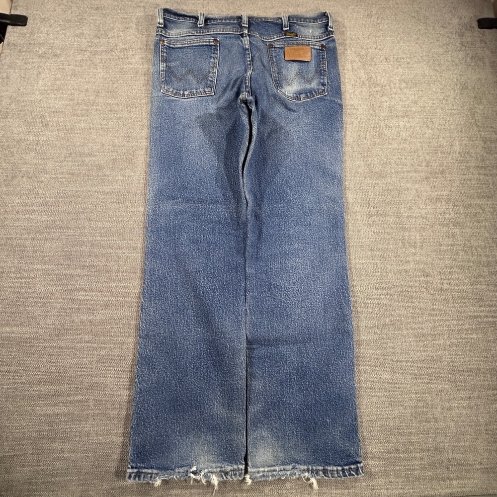Wrangler 937STR Jeans Mens 33x30 Blue Fair Distressed Straight Leg Stretch Denim